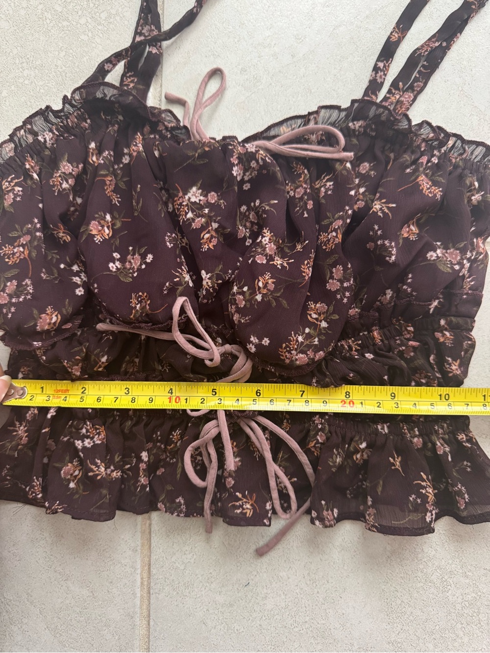 XS Floral Cami Crop Top - Picture 8 of 9